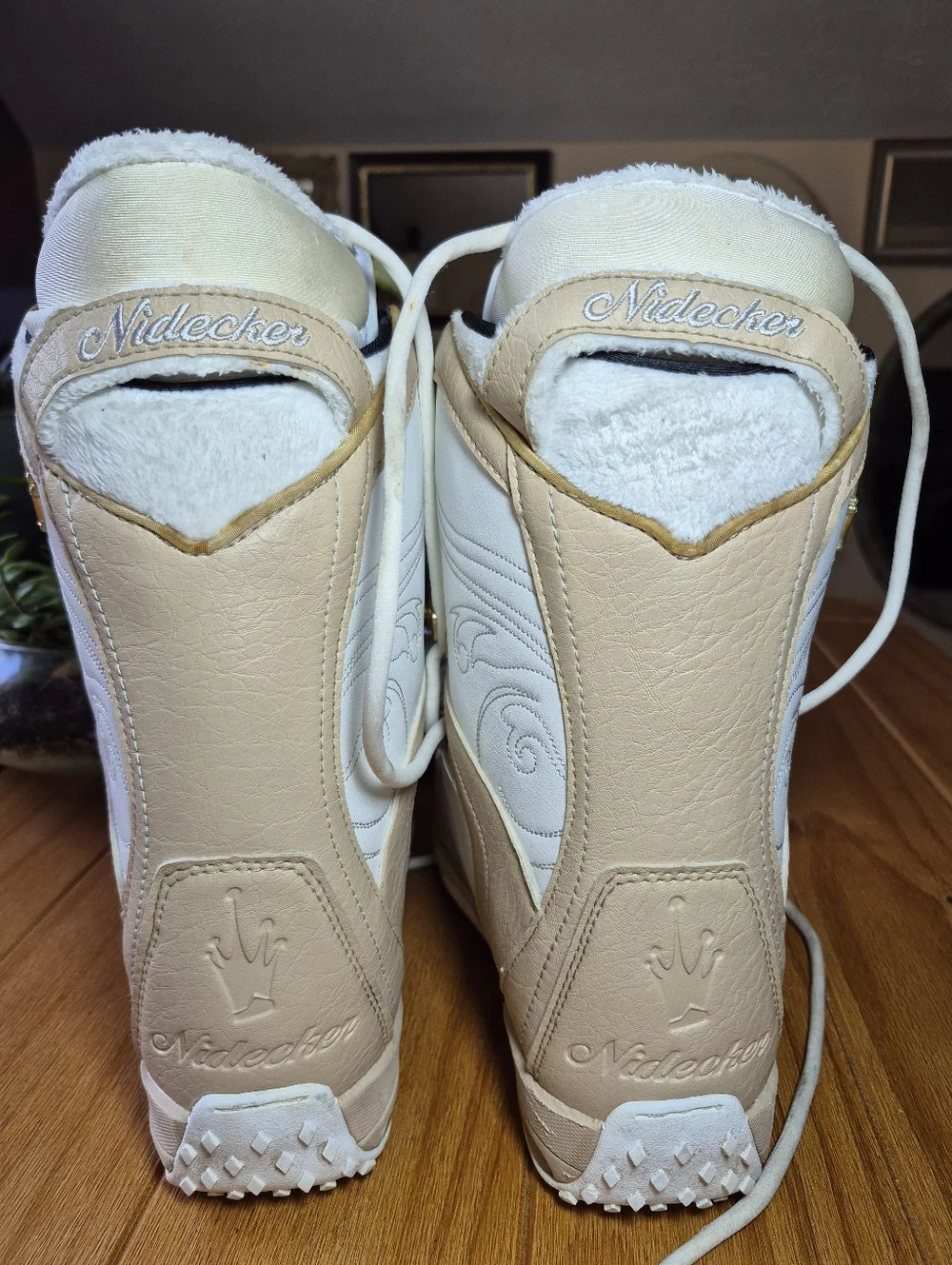 Nidecker‎ DIVA Lace White Snowboard Boots - Womens Size 7.5